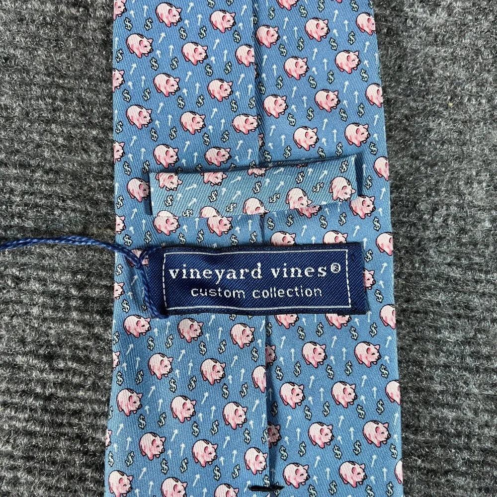 NWT Vineyard Vines Fidelity Capital Markets Piggy Bank Silk Tie Blue Finance